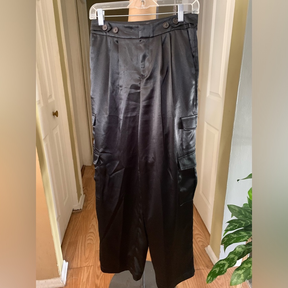 A New Day Cargo Wide Leg Pants size 2